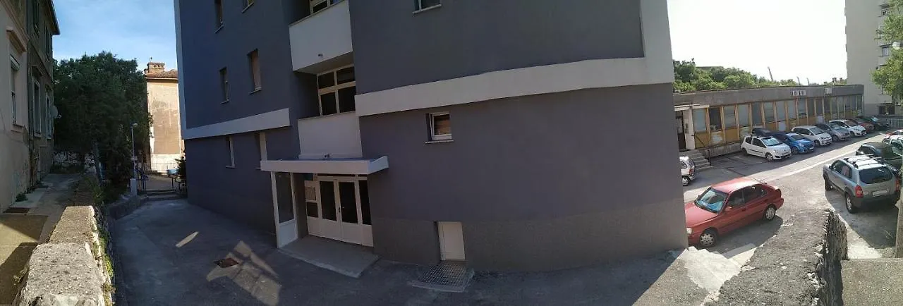 Apartment Rino****, 58M², 170M From The Beach Rijeka 0*,