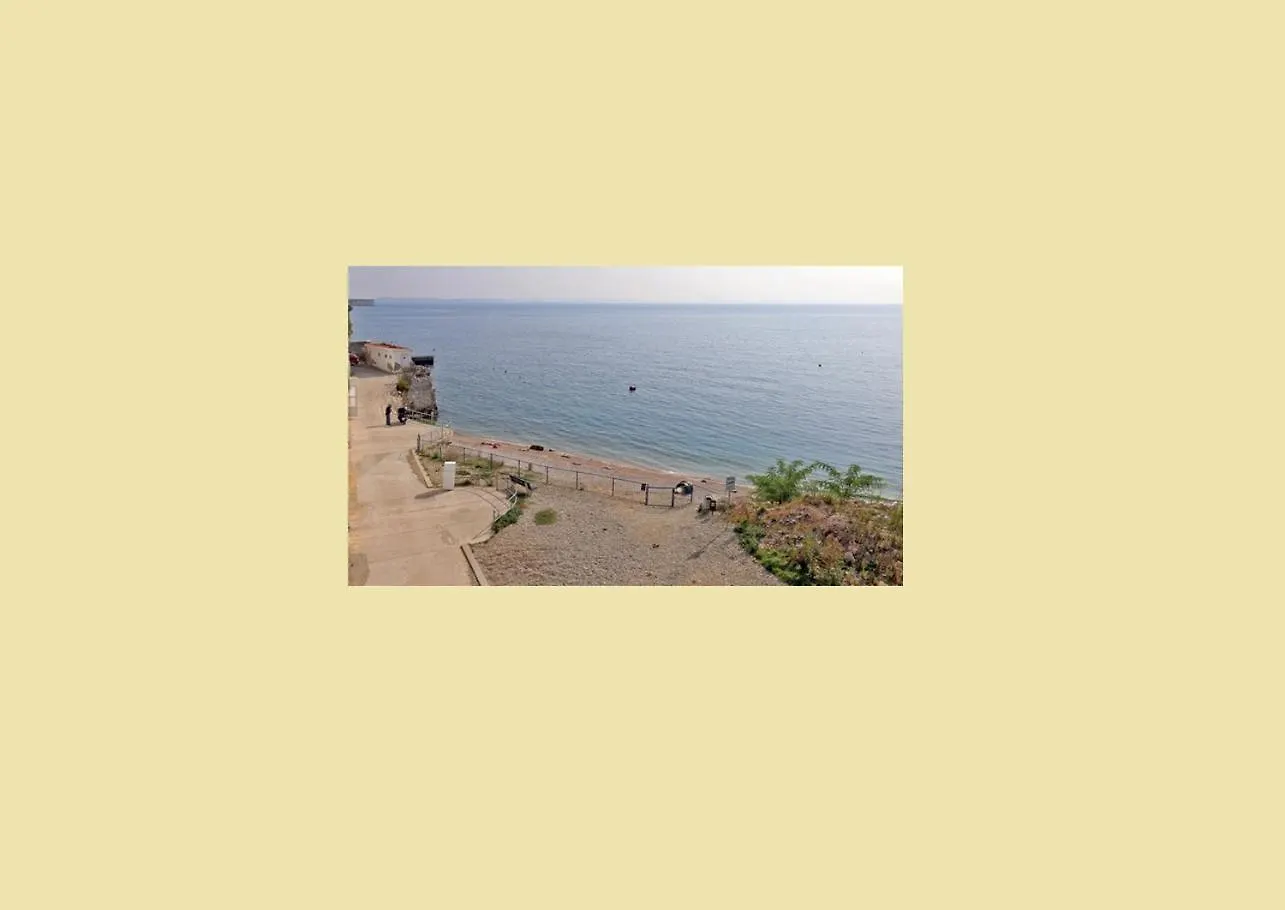 Apartment Rino****, 58M², 170M From The Beach Rijeka