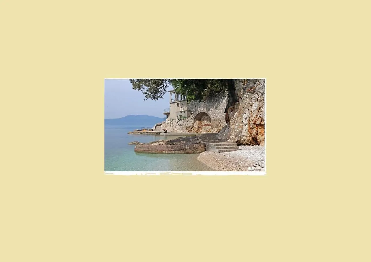 Apartment Rino****, 58M², 170M From The Beach Rijeka Croatia