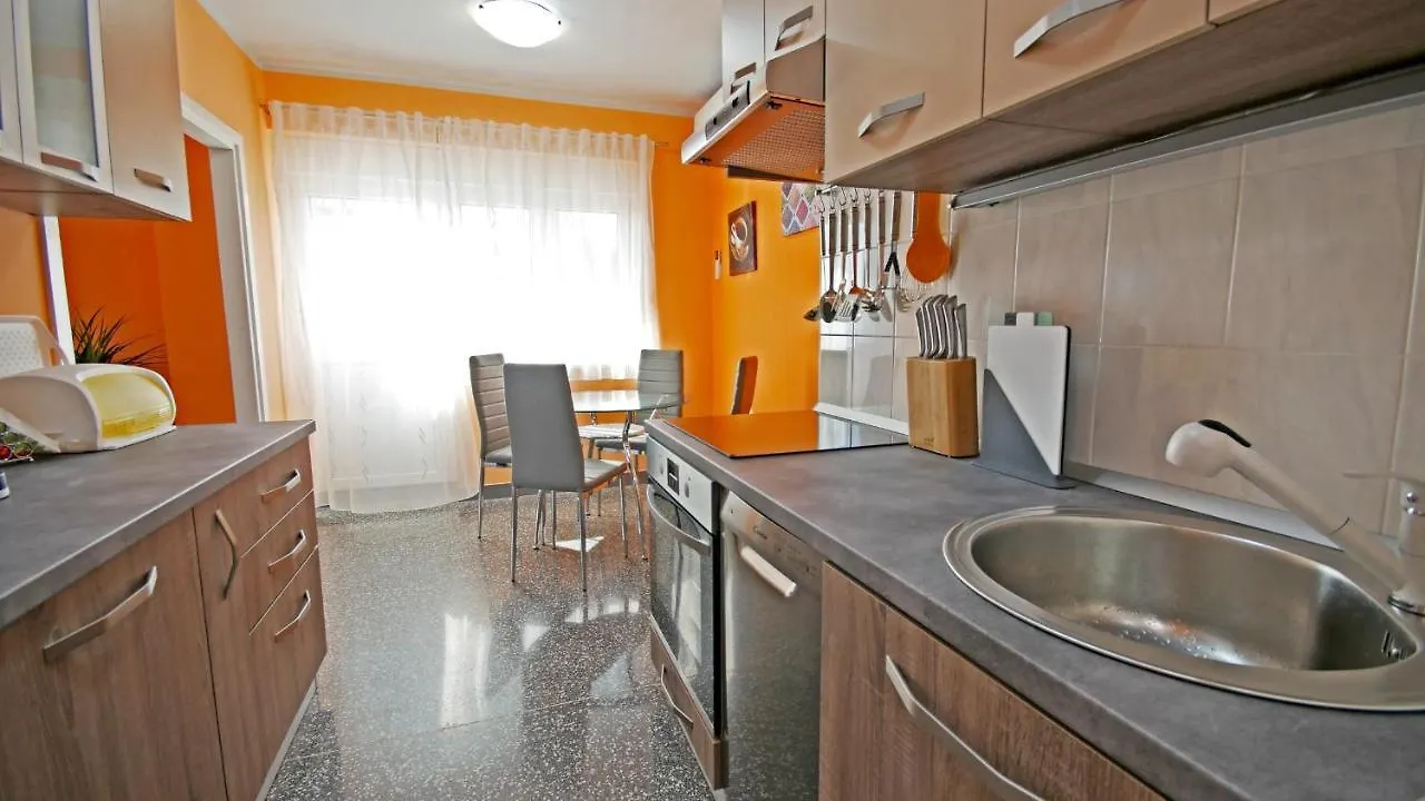 Apartment Rino****, 58M², 170M From The Beach Rijeka Chorvatsko