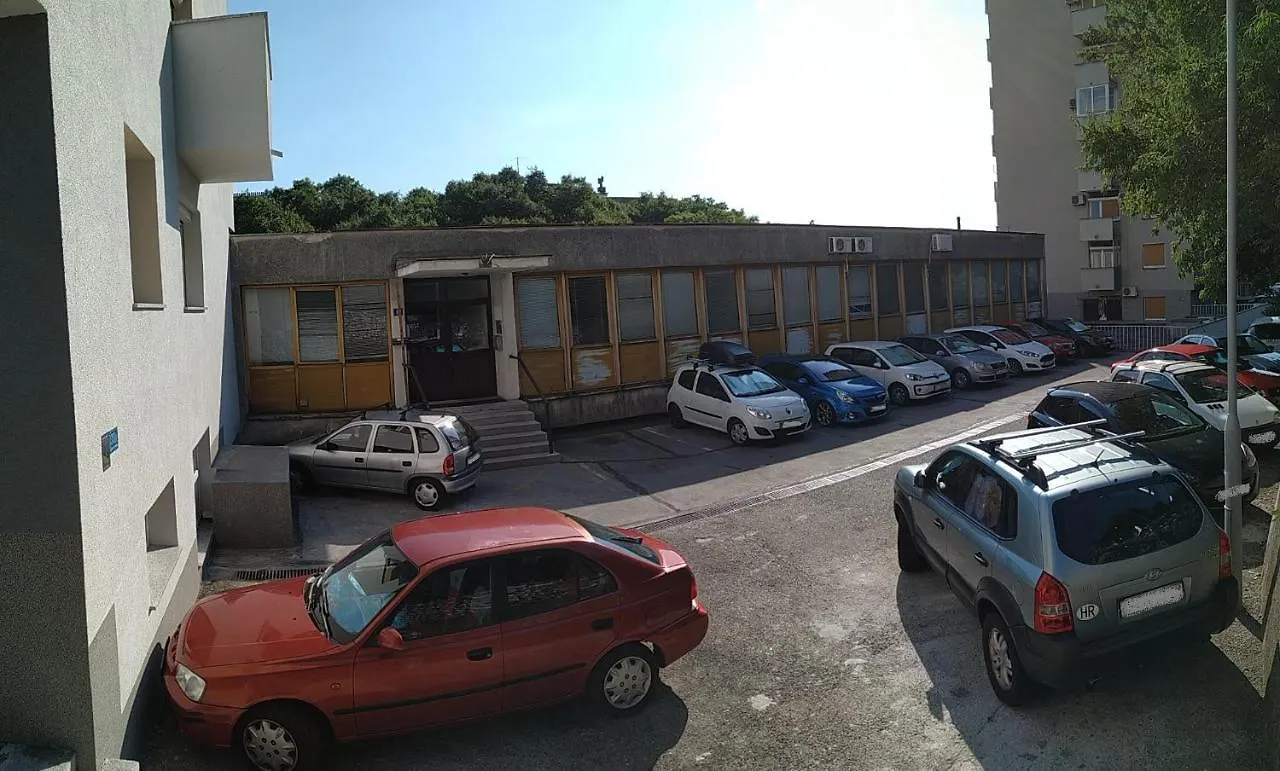 Apartment Rino****, 58M², 170M From The Beach Rijeka