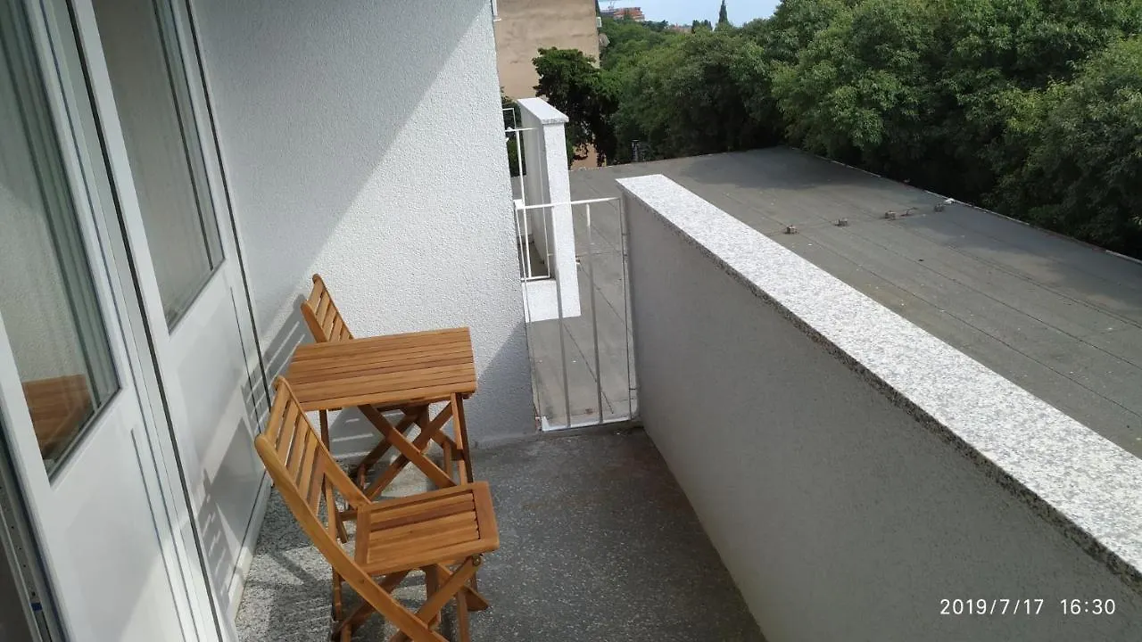 Apartment Rino****, 58M², 170M From The Beach Rijeka 0*,  Chorvatsko