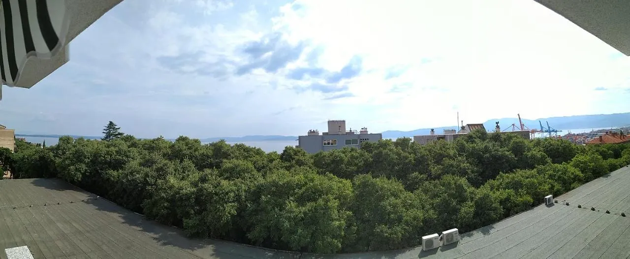 Apartment Rino****, 58M², 170M From The Beach Rijeka Chorvatsko
