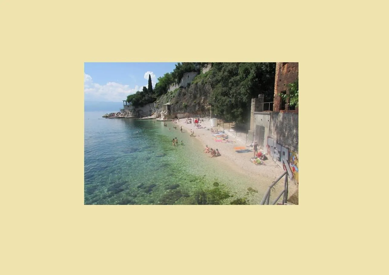 Apartment Rino****, 58M², 170M From The Beach Rijeka